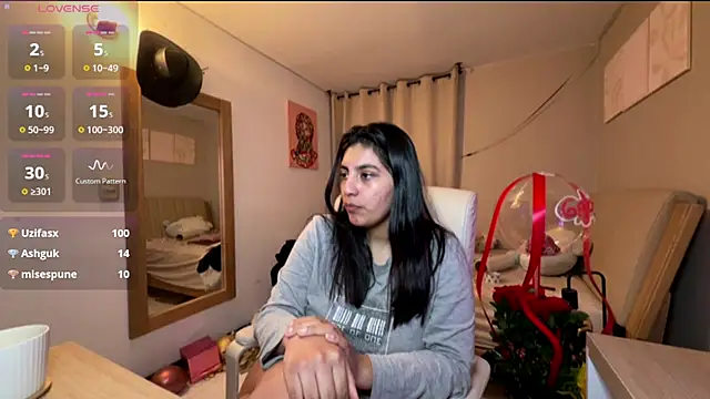 cloe_small: онлайн-секс-чат