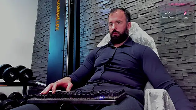 Czat XXX na żywo – David_Big_Daddy