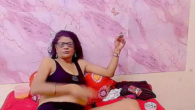 IndianAllureのライブXXXチャット