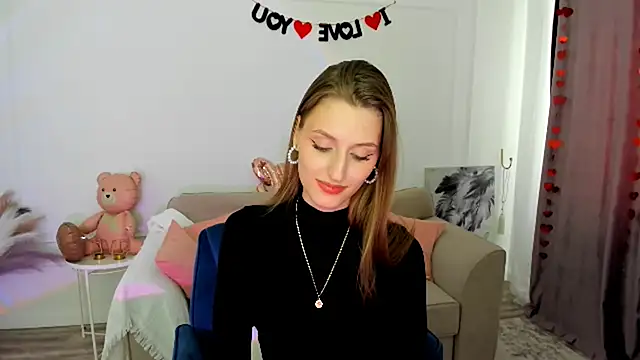 NaturalBeaty's Live XXX Chat