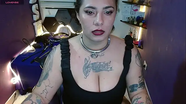 Alexa_Slavehot777 Pertunjukan Webcam