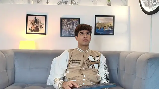 PRETTY_COCK1 Chat XXX live