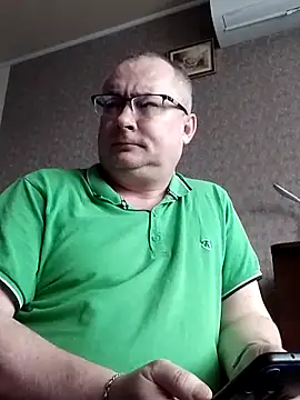 Nika_Malay – Kamerová šou