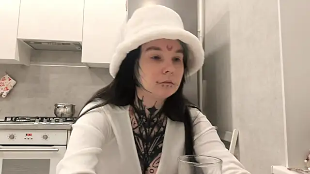 HighelikeGirl élő XXX-chatje