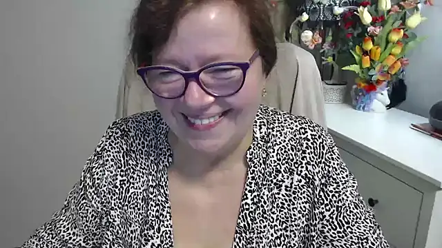 Show modela Adelewildx na web-kameri