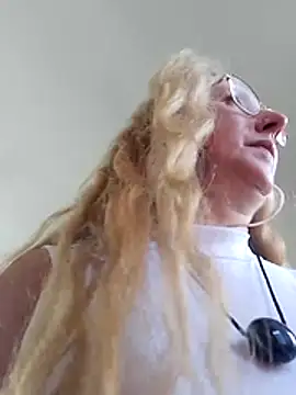 MILEIDE980のライブXXXチャット