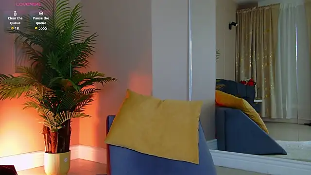 Avril_Cyrus Adlı Modelin Canlı XXX Sohbeti