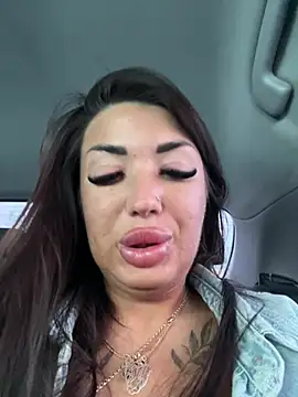 RuslanaXX Adlı Modelin Canlı XXX Sohbeti