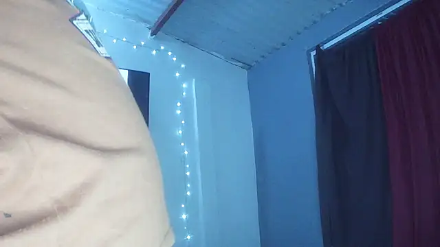 linzeysmith4 élő XXX-chatje