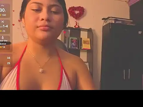 دردشة BadKittyy الجنسية المباشرة