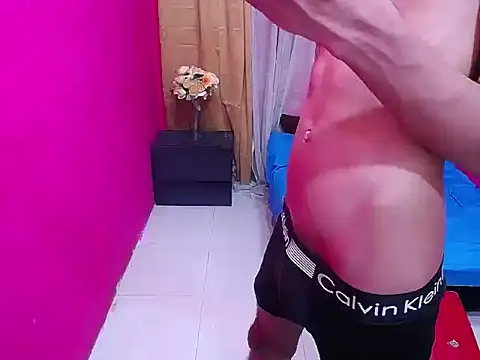 bigcock_twinks Adlı Modelin Canlı XXX Sohbeti