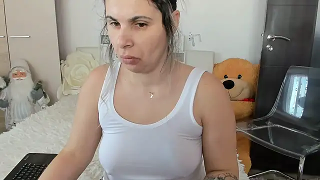 sweetemy4u Live XXX-chat