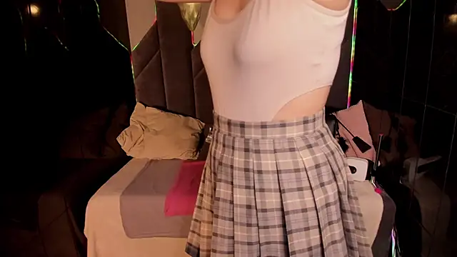 NikaGentle Chat XXX live