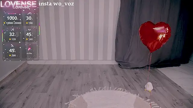 Careful_i_bite élő XXX-chatje