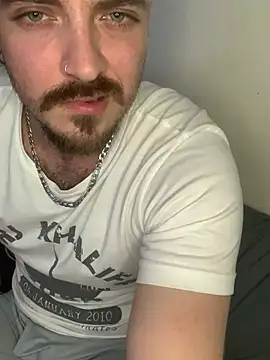 دردشة StriptLesss الجنسية المباشرة