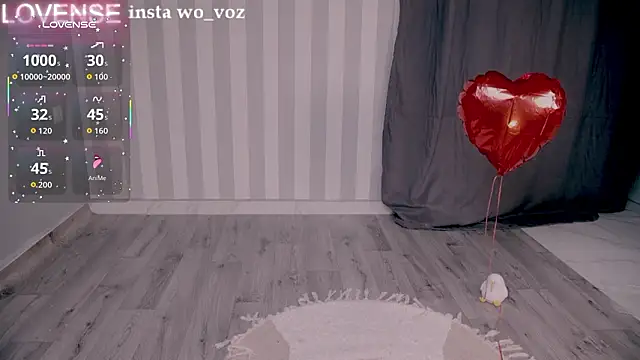 Careful_i_bite Chat XXX in diretta