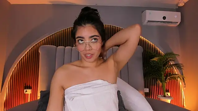 Pokazy przed kamerką – Isabellax21