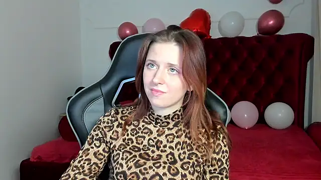 XXX chat uživo modela FreyaVey