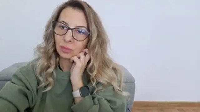 SukyGirl élő XXX-chatje