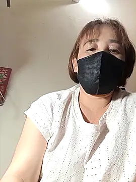 Lyna_sexy24のウェブカメラショー