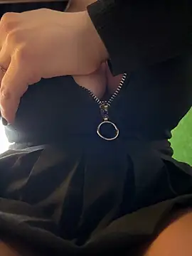 Chatroom XXX en direct de CrazyTori