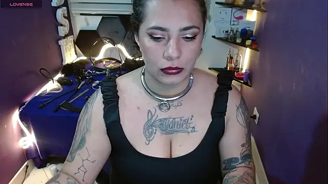 แชท XXX สดของ Alexa_Slavehot777