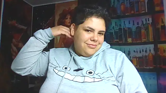 Pokazy przed kamerką – Hailey_Curvy