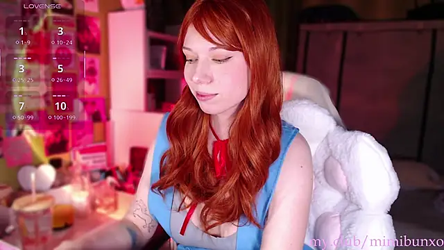 XXX chat uživo modela mimibunxo