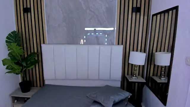 Carlotta_de_velour Adlı Modelin Canlı XXX Sohbeti