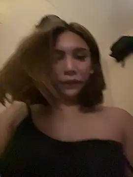 แชท XXX สดของ Mystic_HugeDeity_Cock