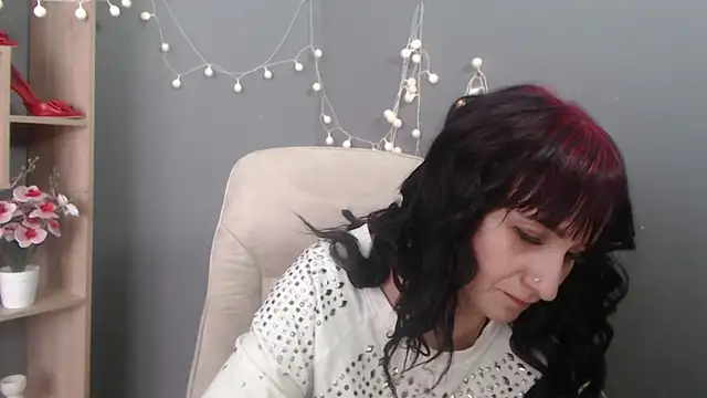 Онлайн чат XXX NinaFlawlees