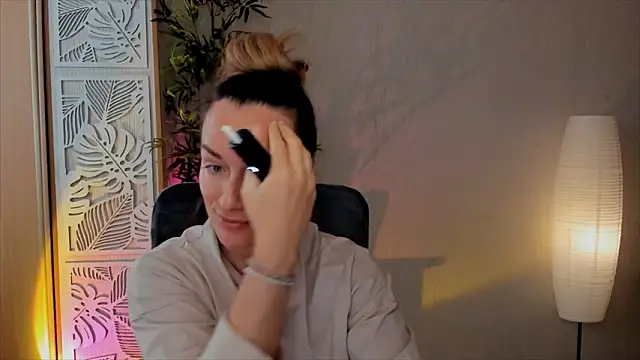 RebeccaMartinez élő XXX-chatje