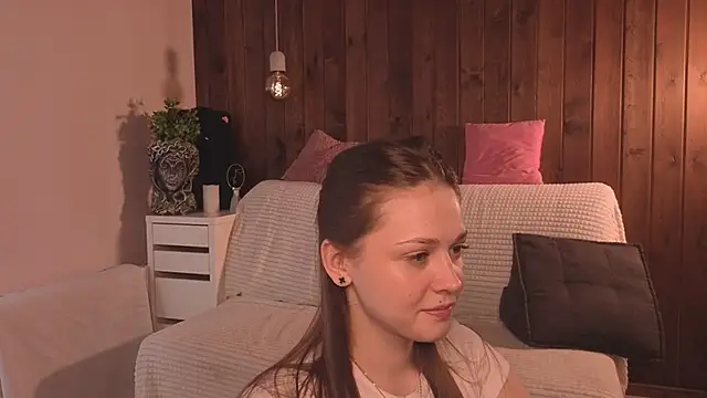 ReneeCosden Adlı Modelin Canlı XXX Sohbeti