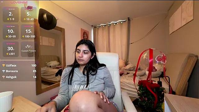 cloe_small Live XXX-chat