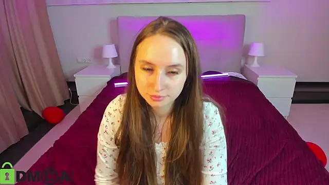 Show de Kira__Sweet na webcam