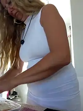 MILEIDE980 Live XXX-chat