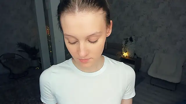 Pokazy przed kamerką – LianneBynon