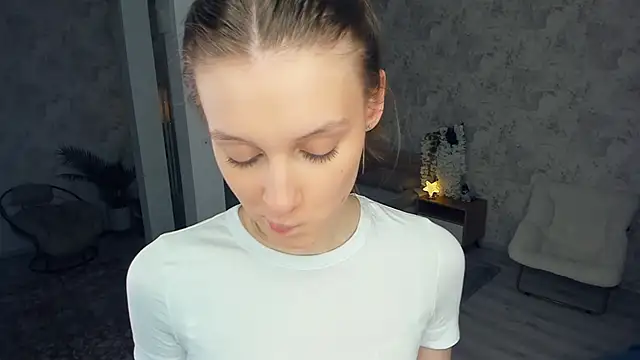 LianneBynon Show Webcam