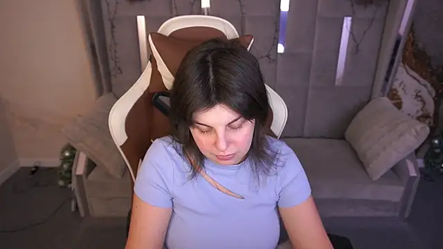 دردشة MirandaWong الجنسية المباشرة