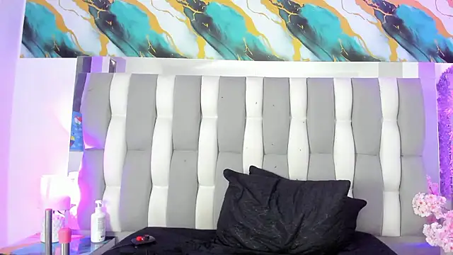 Chatroom XXX en direct de IsaDiiaz