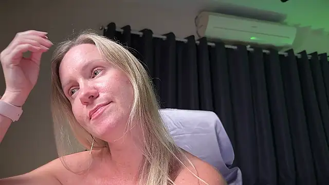 KatnessHot Live XXX Chat