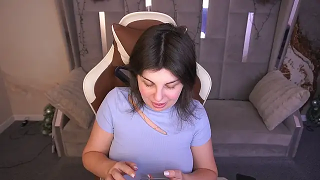 XXX chat uživo modela MirandaWong