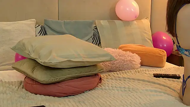 EllieWest Live XXX-chat