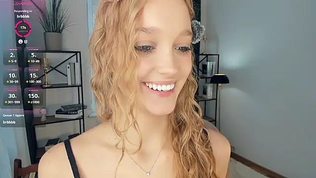 SerrenaAa 现场XXX聊天