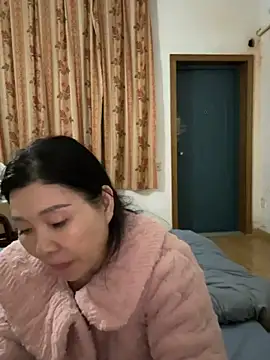 xiiuuff18 Live XXX-chat