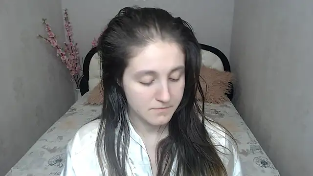 XXX chat uživo modela Holliy_Cooper