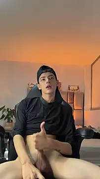 Sebastian_Reed Live XXX-chat