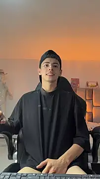 Sebastian_Reed Show Webcam