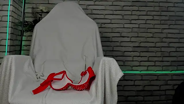 XXX chat uživo modela Tisha_Allure