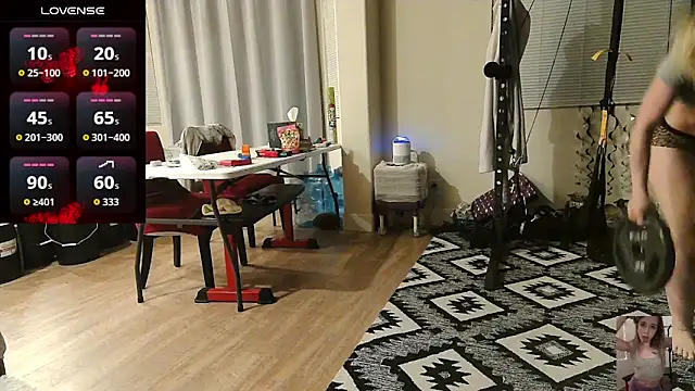 Blondiewithanass 现场XXX聊天